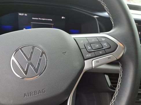 Used 2022 Volkswagen Taos SE w/ IQ.Drive SE Package AWD/4WD image 10