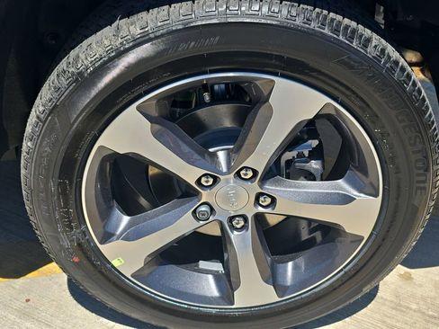 New 2026 Jeep Grand Cherokee Limited AWD/4WD image 33