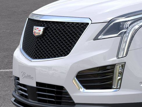 New 2026 Cadillac XT5 Sportv w/ LPO, Floor Liner Package AWD/4WD image 14