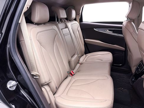 Used 2023 Lincoln Nautilus FWD w/ Premium Package image 35