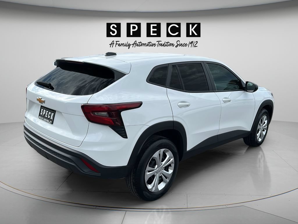 Used 2025 Chevrolet Trax LS FWD image 5