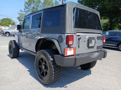 Used 2017 Jeep Wrangler Unlimited Sport w/ Quick Order Package 24S AWD/4WD image 8