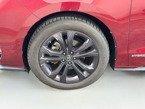 Used 2021 Toyota Sienna XSE w/ XSE Plus Package FWD image 34