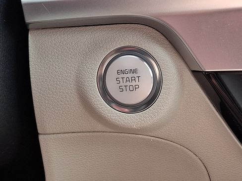 Certified 2025 Kia Telluride S AWD/4WD image 24