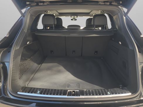 Used 2020 Porsche Cayenne image 30