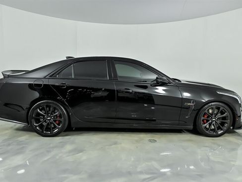 Used 2019 Cadillac CTS V w/ Carbon Fiber Package RWD image 10