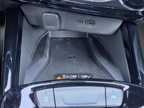 New 2026 Chevrolet Trax RS w/ Sunroof Package image 17