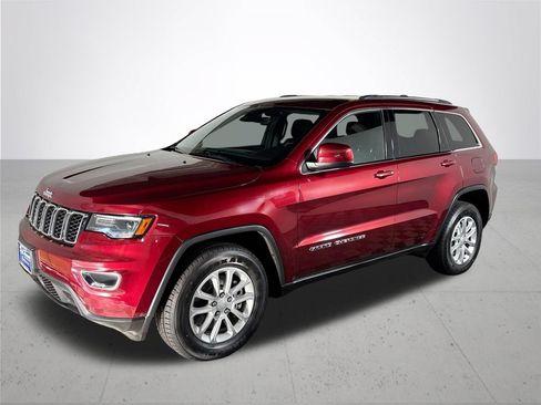 Used 2021 Jeep Grand Cherokee Laredo AWD/4WD image 2
