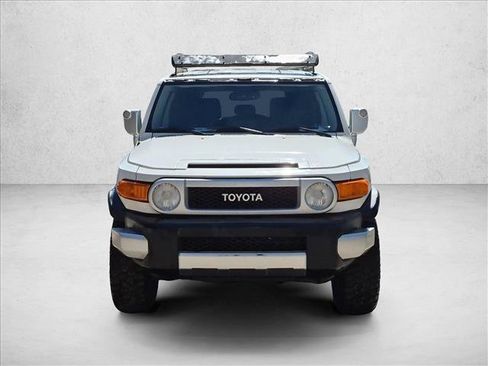 Used 2013 Toyota FJ Cruiser 4WD w/ Convenience Pkg image 2