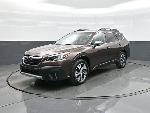Used 2021 Subaru Outback Touring XT image 3