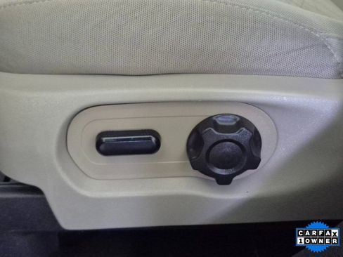 Used 2015 Ford Explorer Base image 14