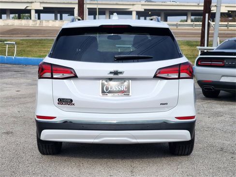 Used 2023 Chevrolet Equinox Premier image 6