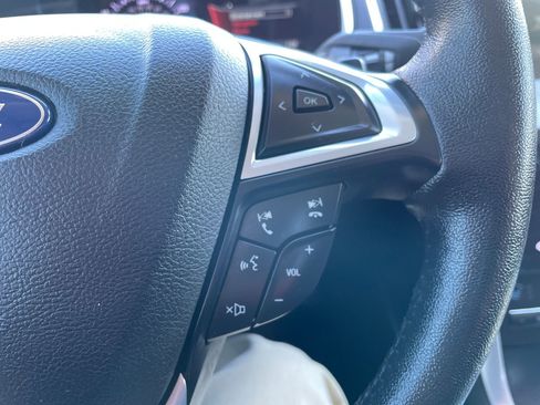 Used 2018 Ford Edge Titanium w/ Equipment Group 302A AWD/4WD image 24