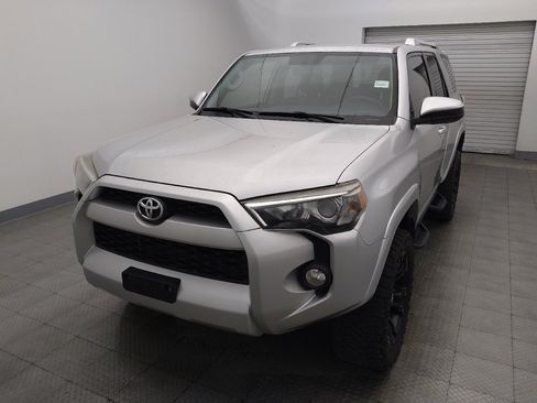 Used 2016 Toyota 4Runner SR5 RWD image 15