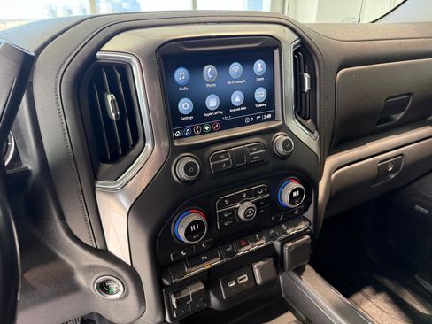 Certified 2022 Chevrolet Silverado 1500 LT Trail Boss w/ LT Trail Boss Premium Package AWD/4WD image 15