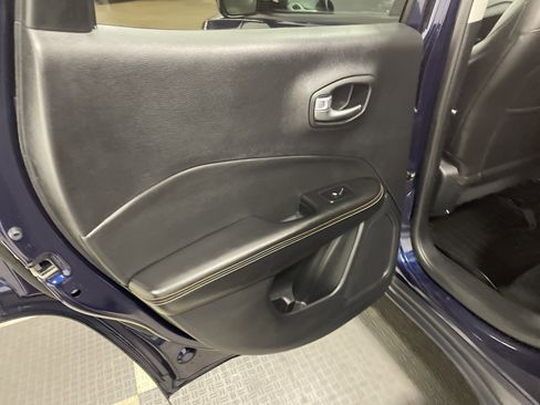 Used 2020 Jeep Compass Latitude image 15