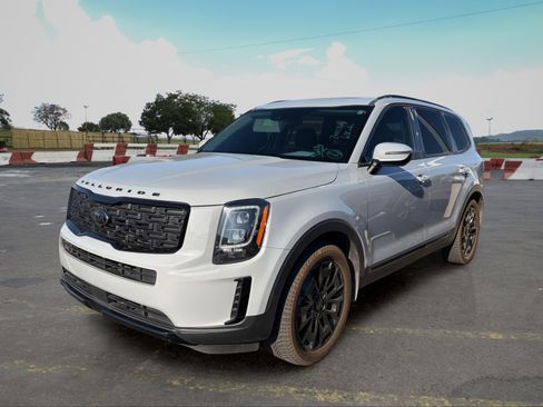 Certified 2021 Kia Telluride EX w/ EX Premium Package AWD/4WD image 5