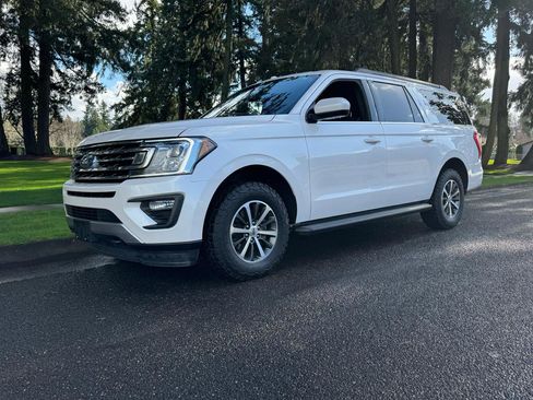 Used 2018 Ford Expedition Max XLT image 9