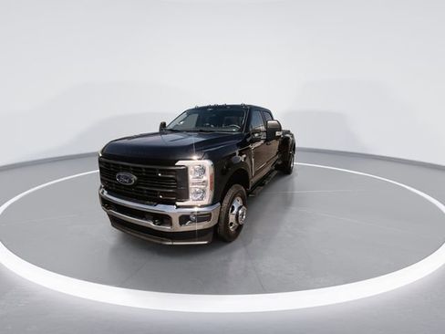 Used 2025 Ford F350 XL AWD/4WD image 4
