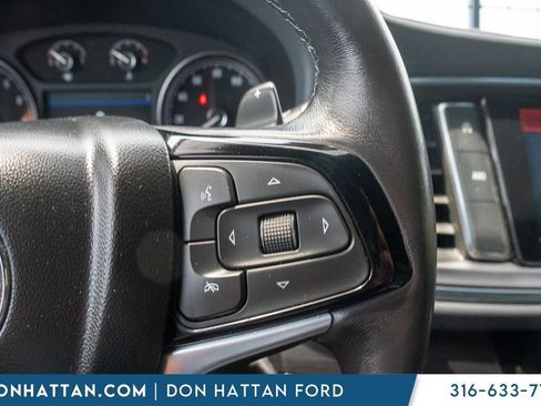 Used 2023 Buick Enclave Essence AWD/4WD image 13