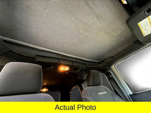 Used 2016 Jeep Wrangler Unlimited Sahara w/ Connectivity Group image 17