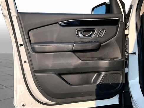 Certified 2025 Honda Pilot EX-L image 22