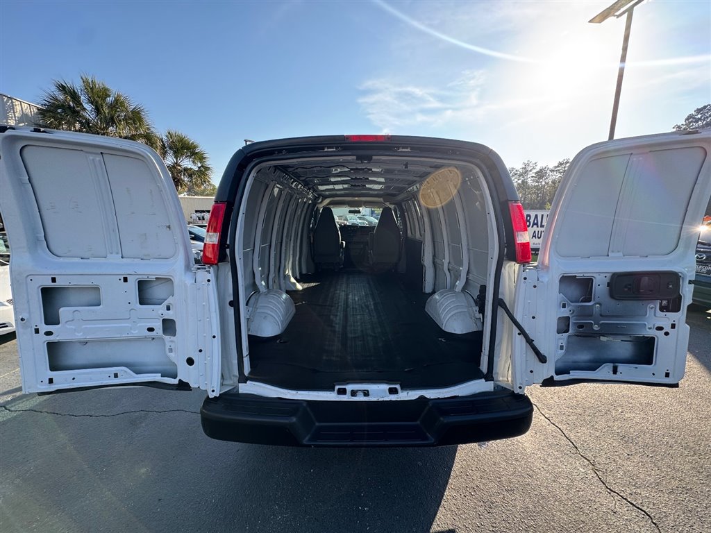 Used 2023 GMC Savana 2500 Extended w/ Driver Convenience Package RWD image 12
