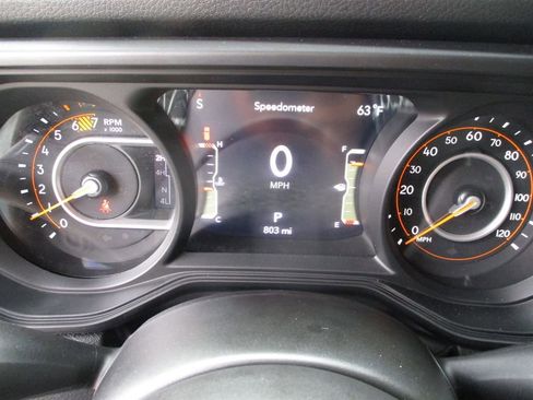 Used 2025 Jeep Wrangler Sport S image 16