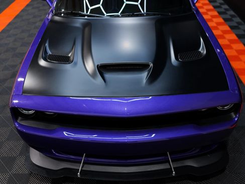 Used 2016 Dodge Challenger SRT Hellcat RWD image 7