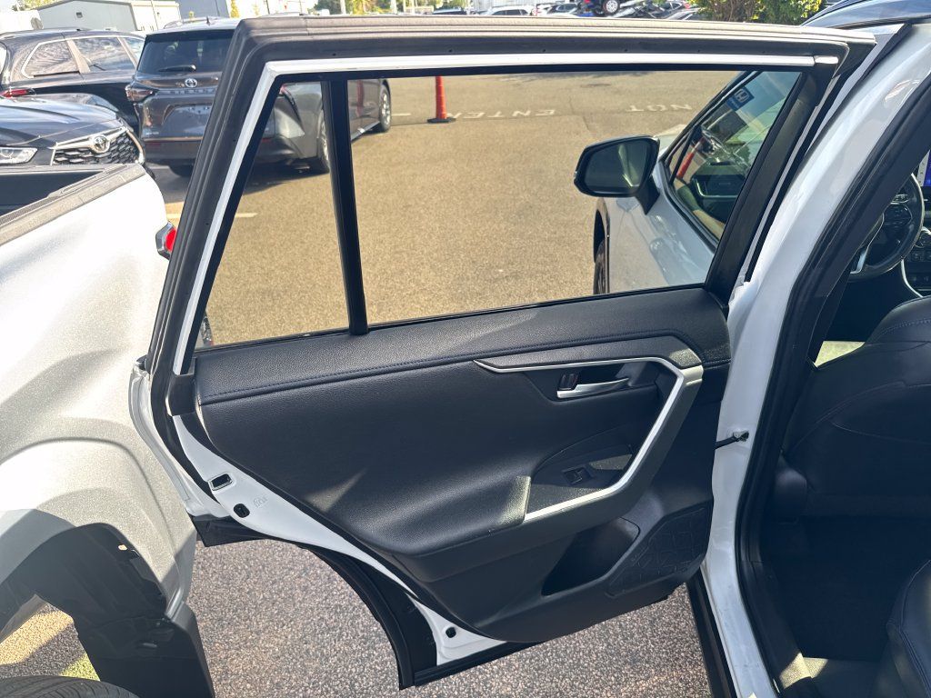 Used 2023 Toyota RAV4 XSE AWD/4WD image 36