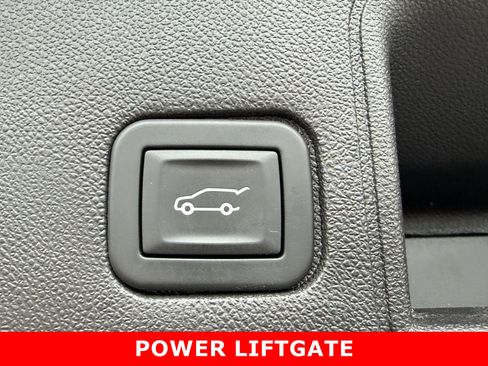 Certified 2024 GMC Terrain SLE w/ Driver Convenience Package AWD/4WD image 22