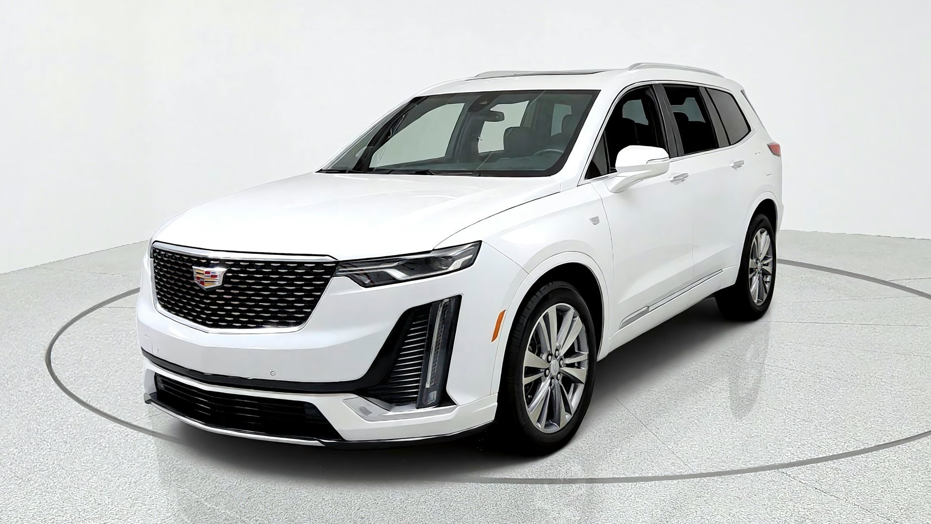 Used 2024 Cadillac XT6 Premium Luxury w/ LPO, Floor Liner Package FWD image 8
