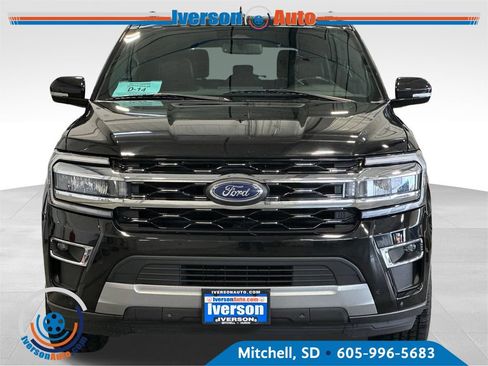 Used 2024 Ford Expedition Max Limited AWD/4WD image 3