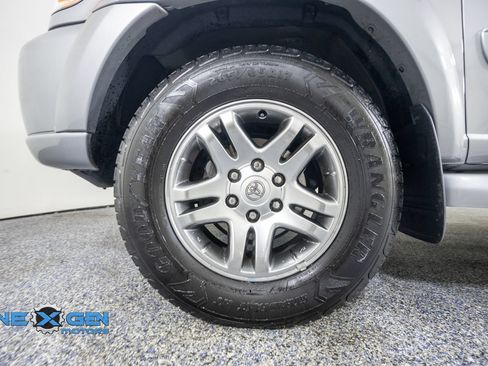 Used 2004 Toyota Sequoia Limited w/ Preferred Accessory Pkg AWD/4WD image 50