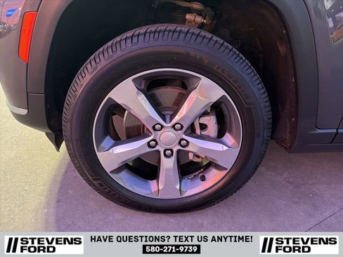 Used 2022 Jeep Grand Cherokee L Limited image 12