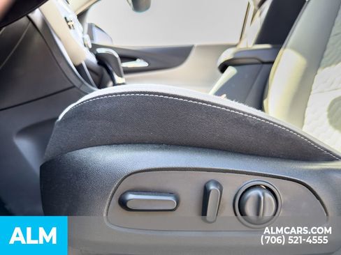 Used 2020 Chevrolet Equinox LS w/ LS Convenience Package image 11