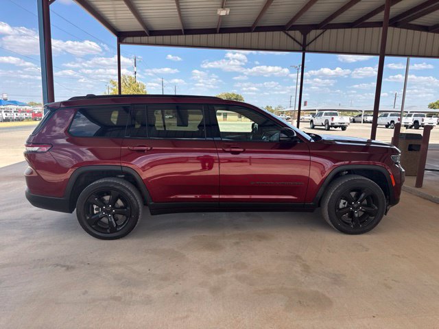 Used 2023 Jeep Grand Cherokee L Laredo AWD/4WD image 9