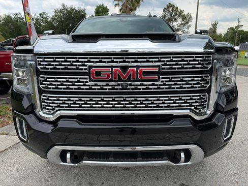 Used 2022 GMC Sierra 2500 Denali w/ Denali Ultimate Package AWD/4WD image 2