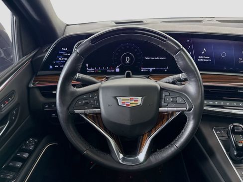 Used 2023 Cadillac Escalade Premium Luxury image 11