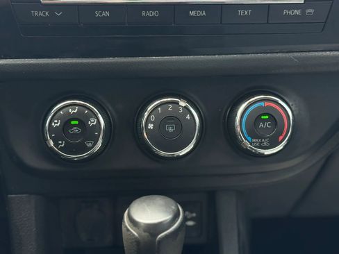 Used 2014 Toyota Corolla L FWD image 30