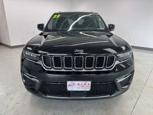 Used 2023 Jeep Grand Cherokee Limited w/ Trailer Tow Prep Group (B) AWD/4WD image 3
