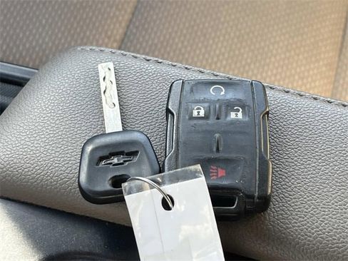 Used 2018 Chevrolet Silverado 1500 LT w/ Texas Edition image 33