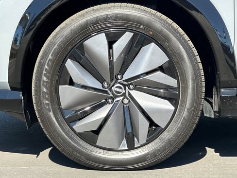 Used 2024 Nissan Ariya FWD image 27
