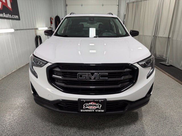 Used 2021 GMC Terrain SLT w/ Elevation Edition AWD/4WD image 2