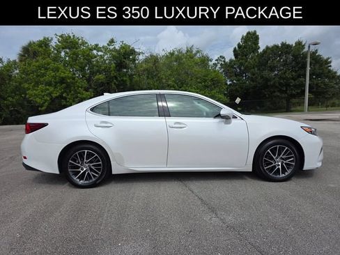 Used 2016 Lexus ES 350 w/ Luxury Package w/Wood Trim FWD image 2
