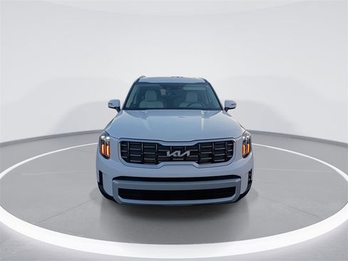 New 2025 Kia Telluride S image 3