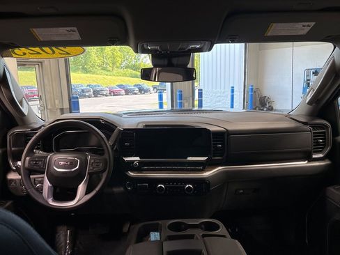 Used 2025 GMC Sierra 1500 Elevation AWD/4WD image 11