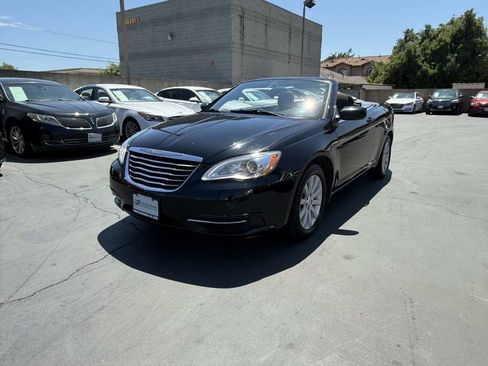 Used 2012 Chrysler 200 Touring FWD image 11