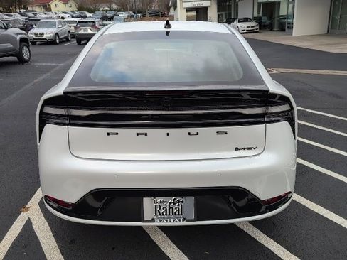 New 2026 Toyota Prius Plug-In Hybrid image 4