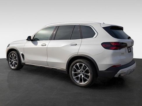 Certified 2026 BMW X5 xDrive40i image 8